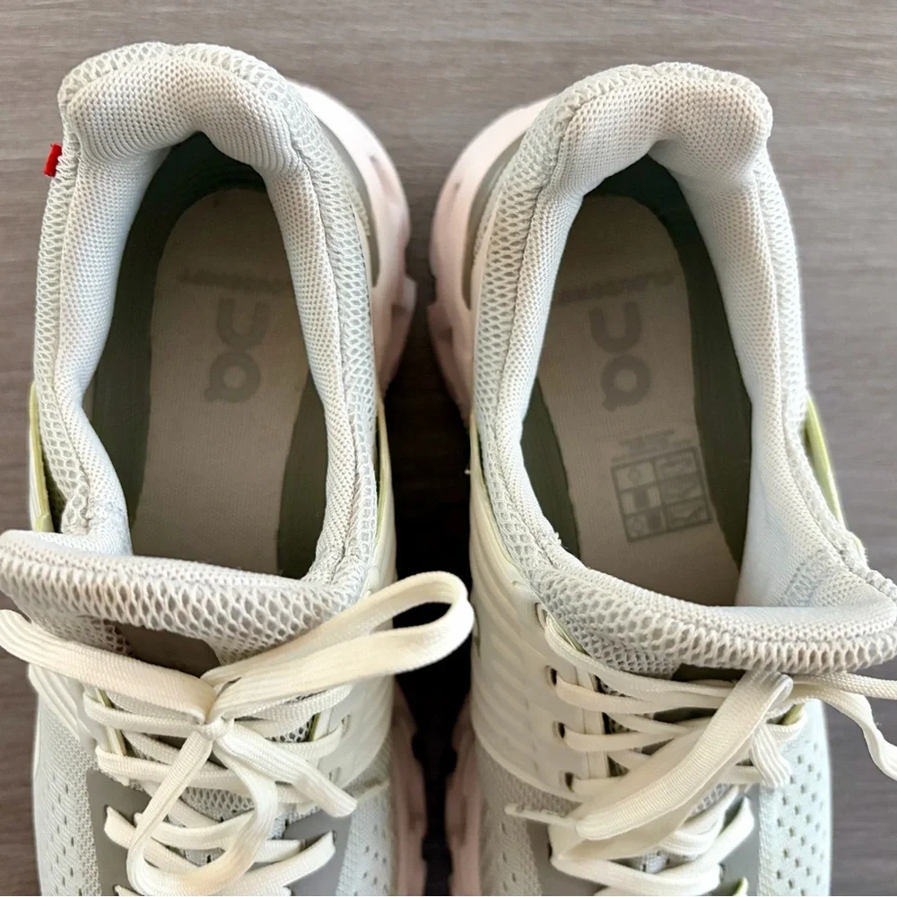 On Running Cloudswift Women's Grey and White Sneakers - Picture 6 of 6